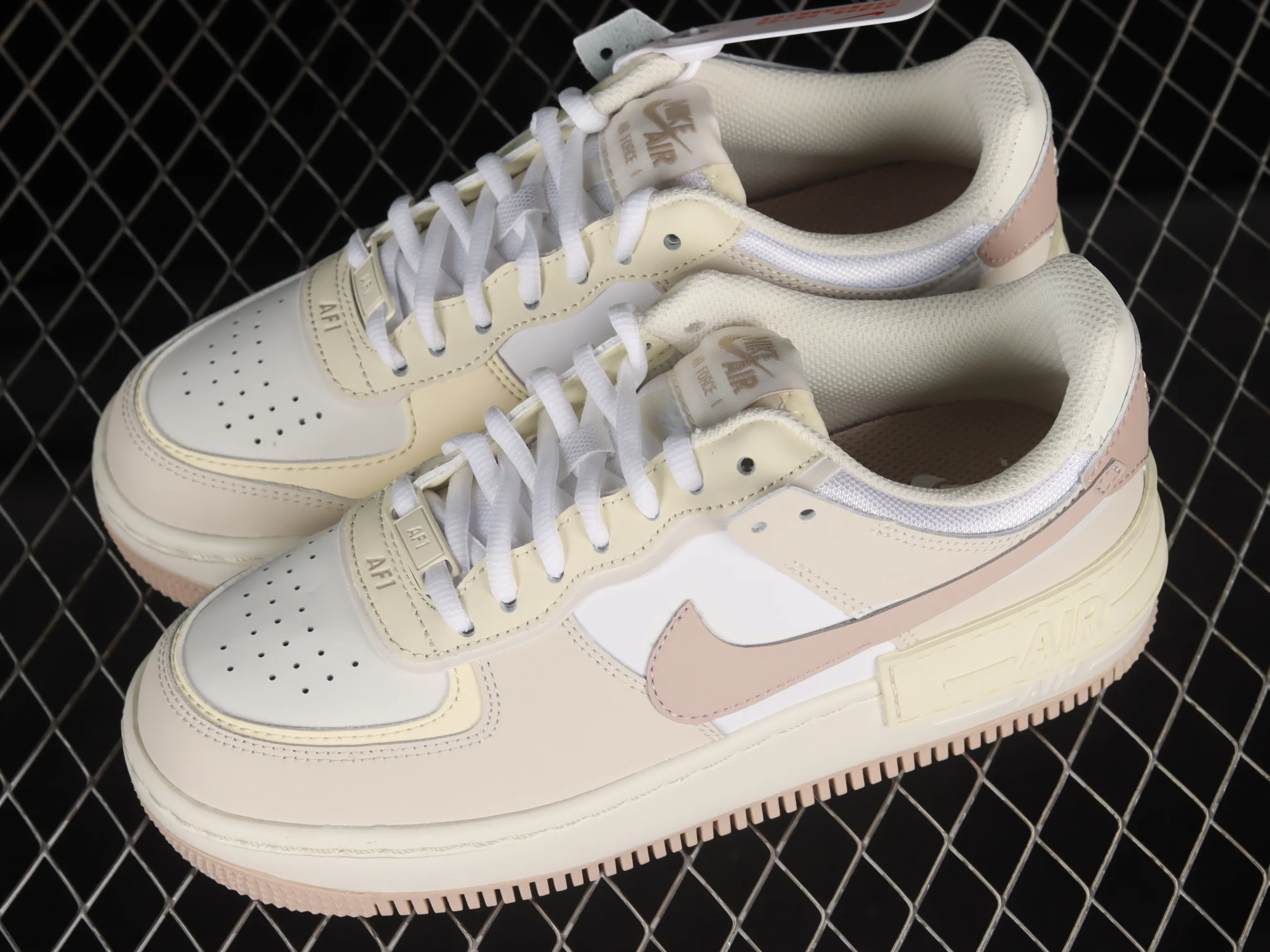 All Categories Nk Air Force 1 Air Force Series Nk Air Force 1 Shadow Air Force Lightweight Increase Nk Air Force 1 Shadow Air Force One Lightweight Increase Low-top Versatile Sneakers FN3444-121